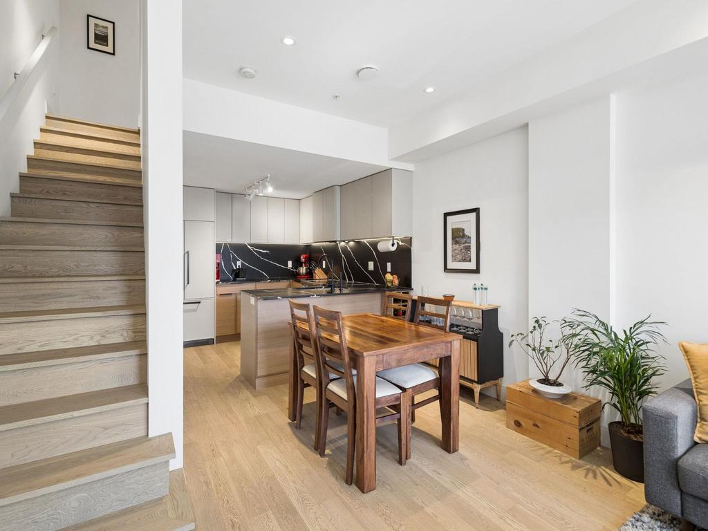 Listing Image for R3102862