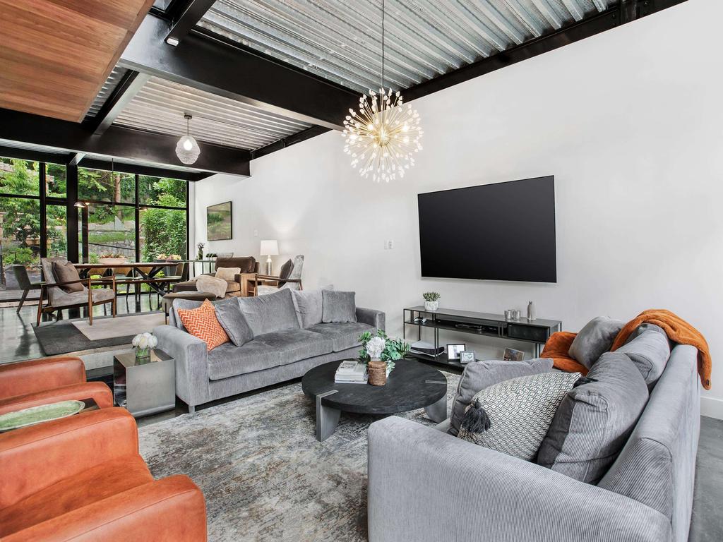 Listing Image for R3102878