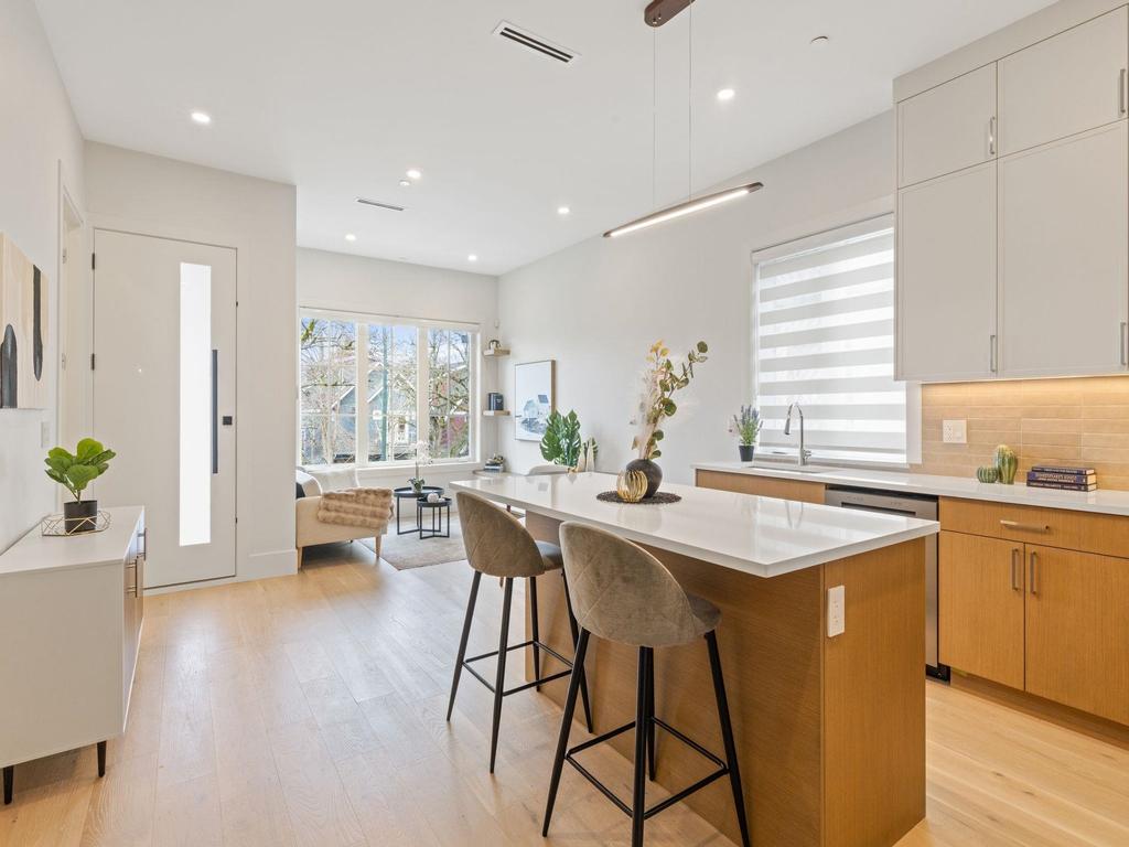 Listing Image for R3102924