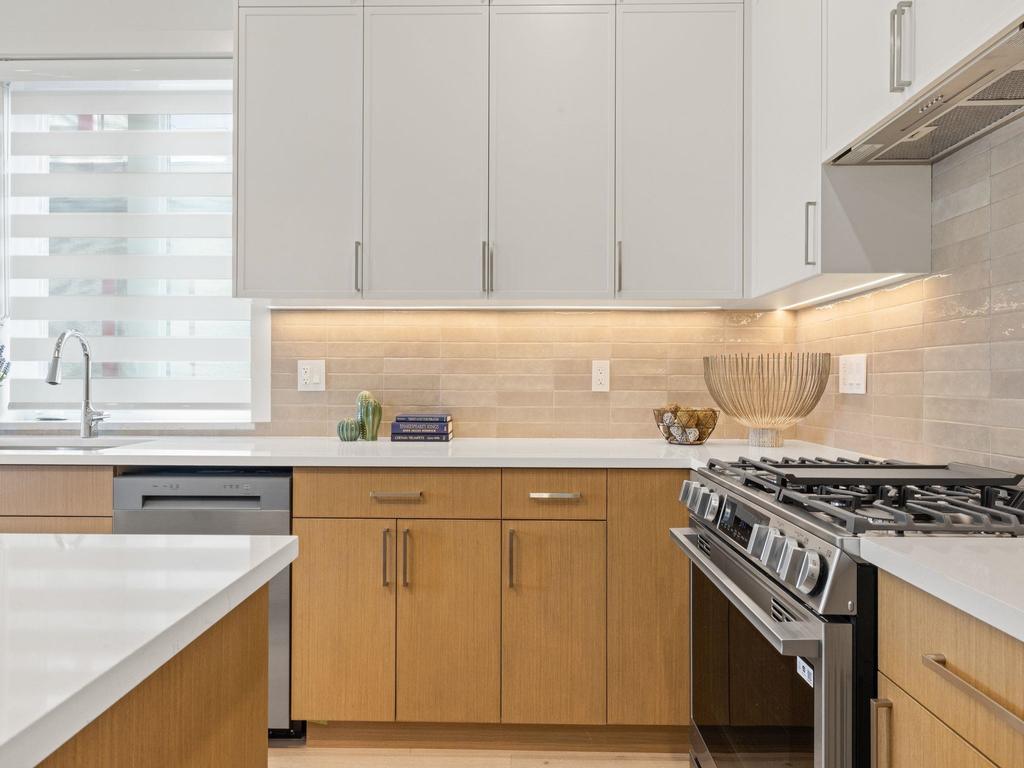 Listing Image for R3102924