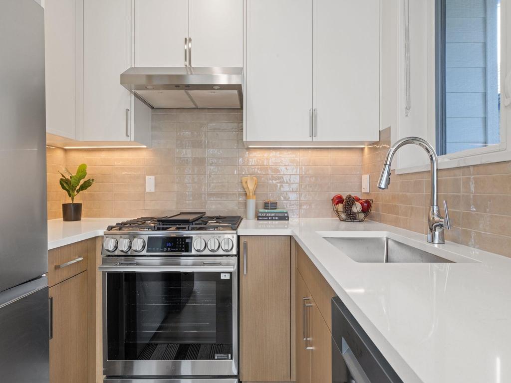 Listing Image for R3103075