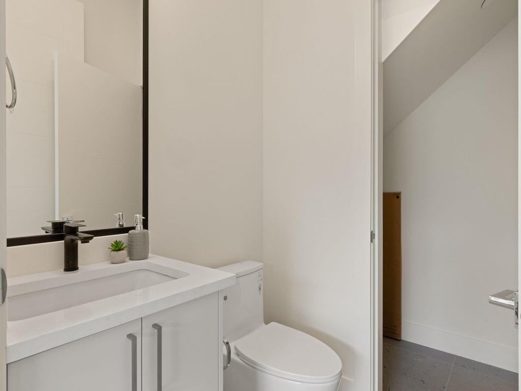 Listing Image for R3103075