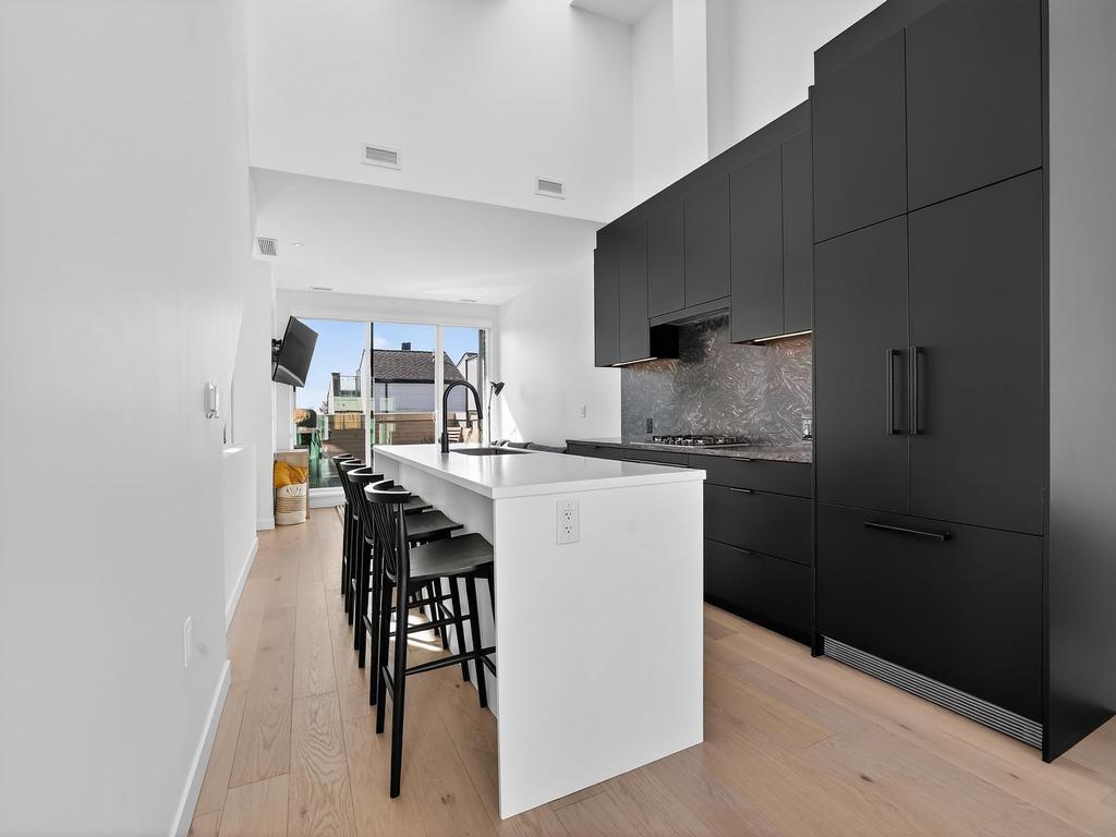 Listing Image for R3103095