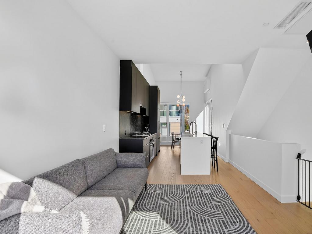 Listing Image for R3103095