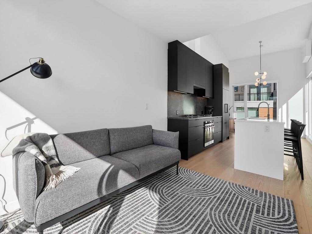 Listing Image for R3103095