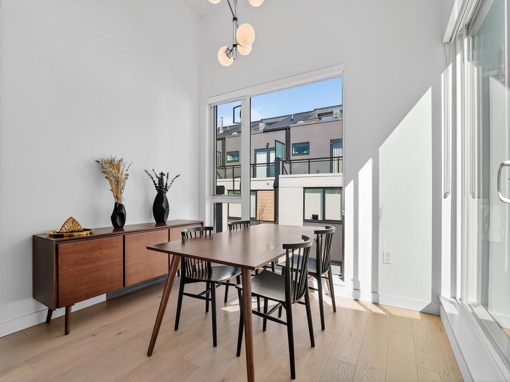 Listing Image for R3103095