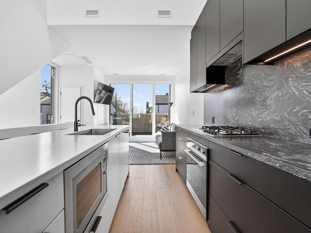 Listing Image for R3103095