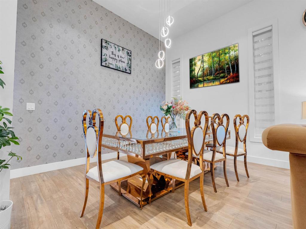 Listing Image for R3103176