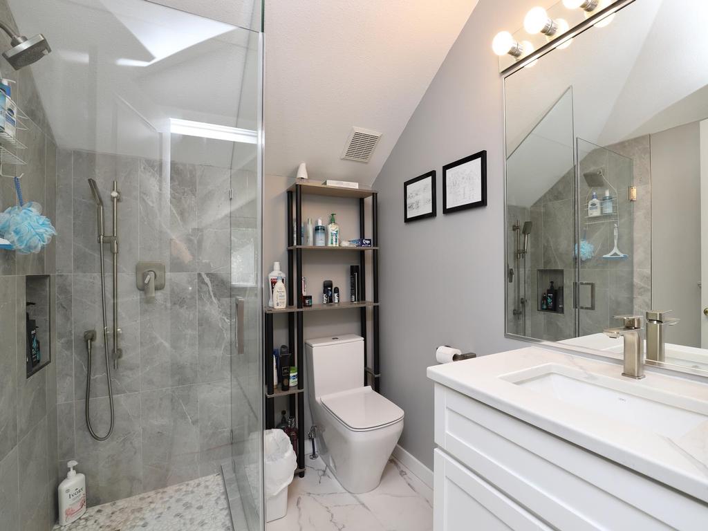 Listing Image for R3103204