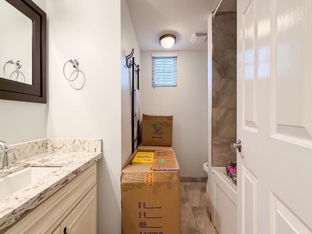 Listing Image for R3103232