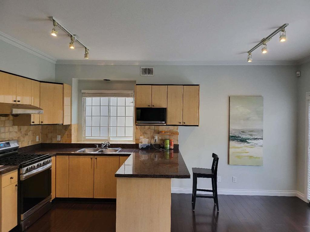 Listing Image for R3103339