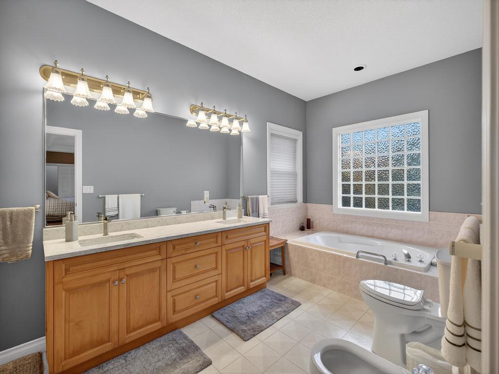 Listing Image for R3103346