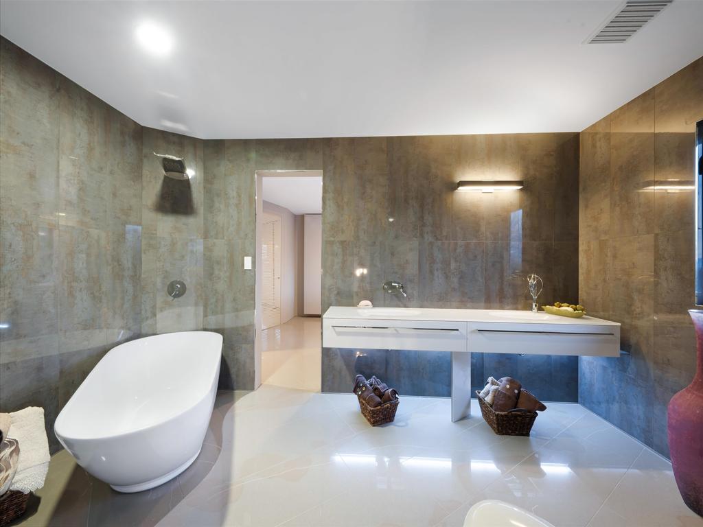 Listing Image for R3103394