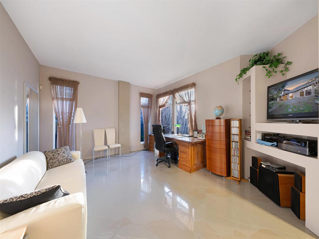 Listing Image for R3103394