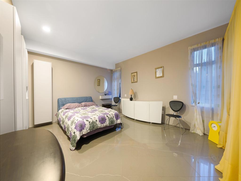 Listing Image for R3103394