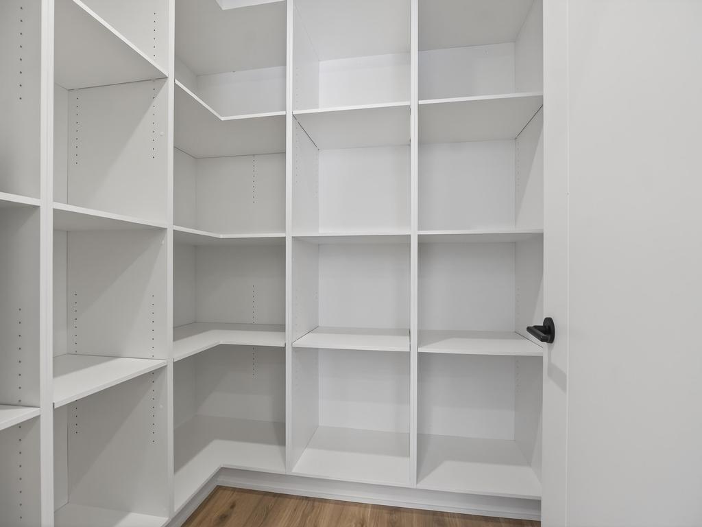 Listing Image for R3103398