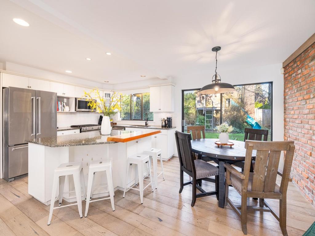 Listing Image for R3103416