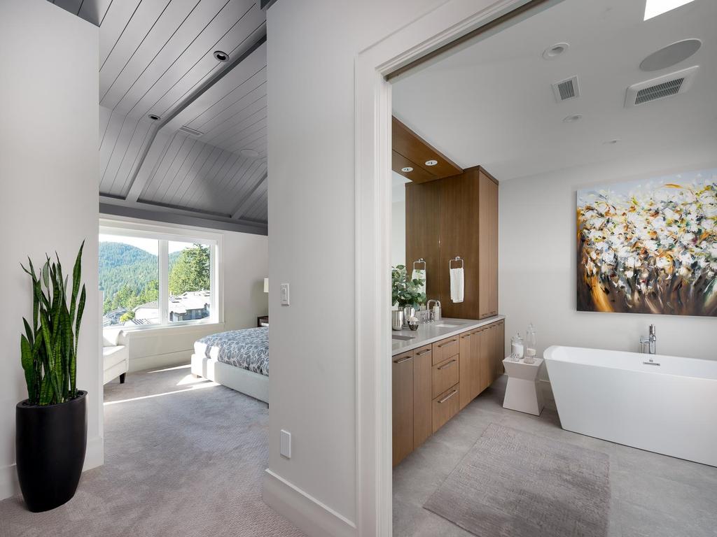 Listing Image for R3103425