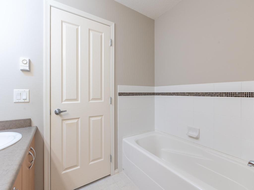 Listing Image for R3103434