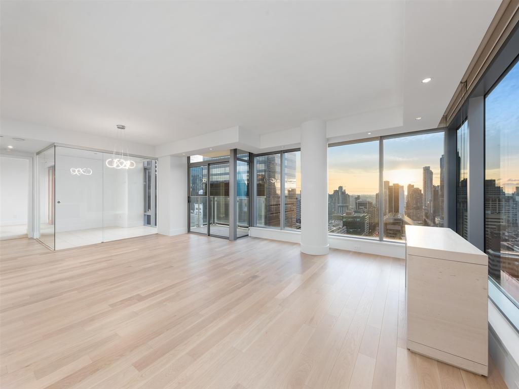 Listing Image for R3103546