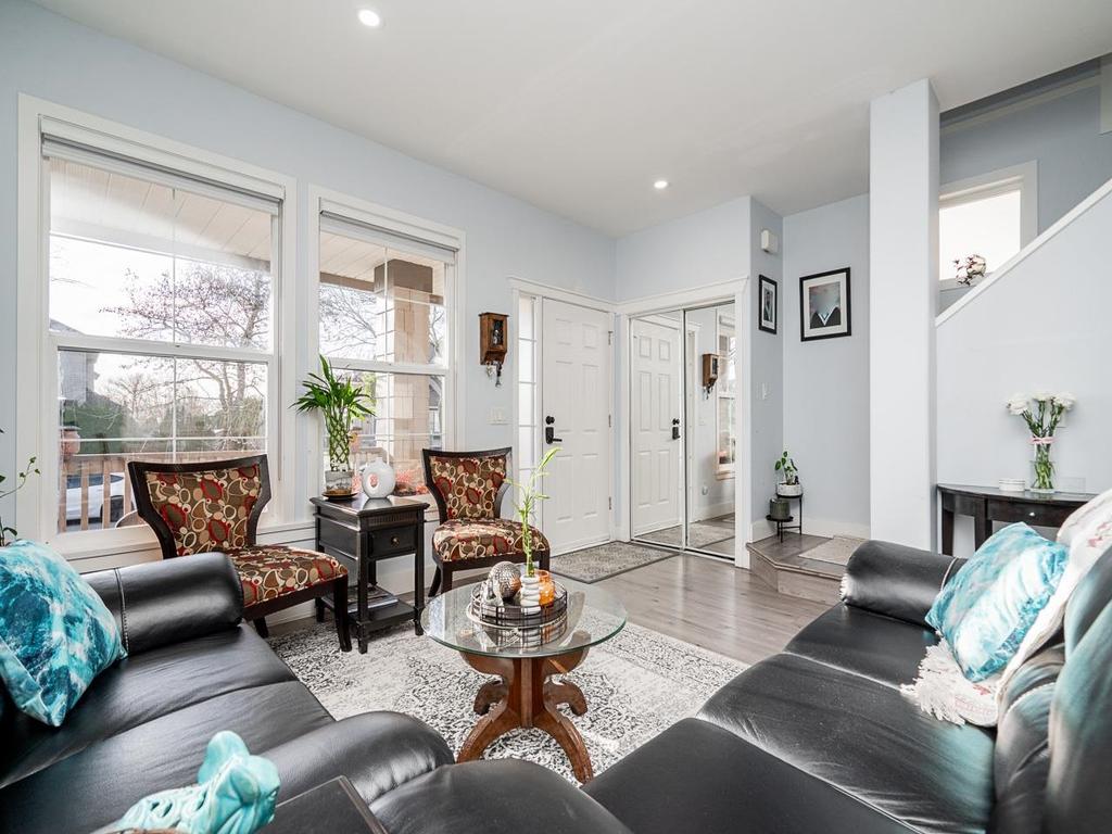 Listing Image for R3103567