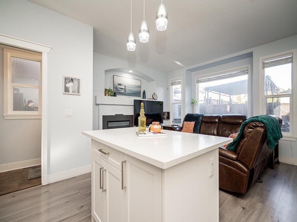 Listing Image for R3103567