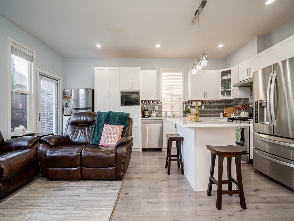 Listing Image for R3103567