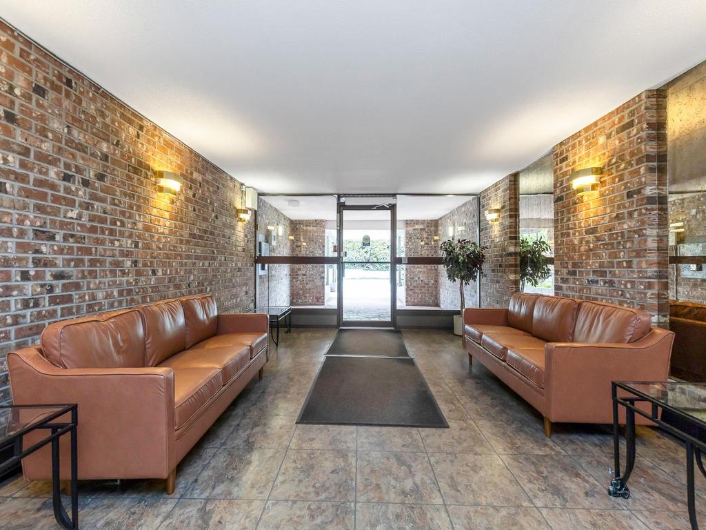 Listing Image for R3103578