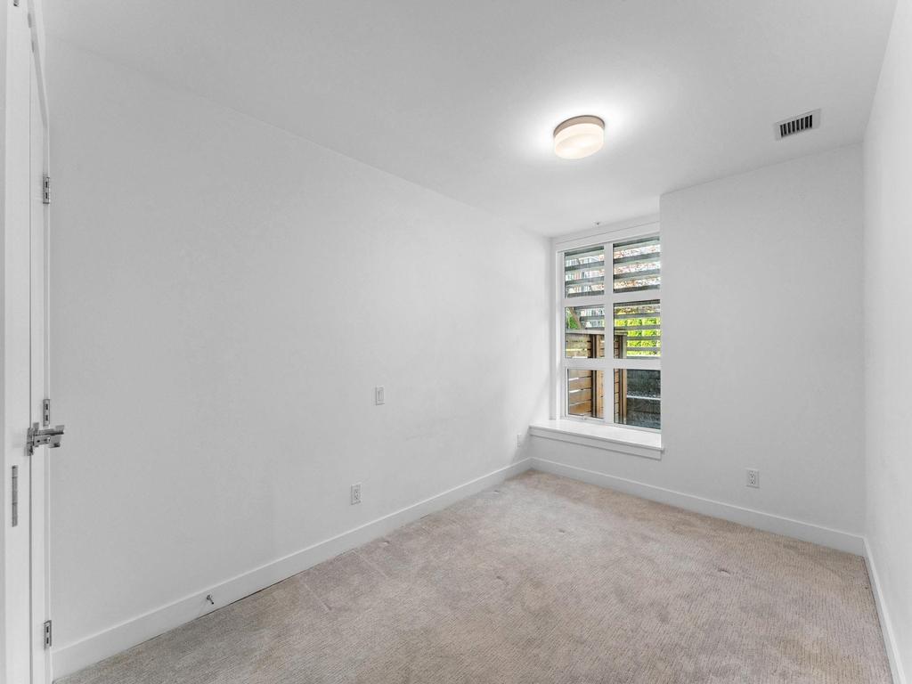 Listing Image for R3103596