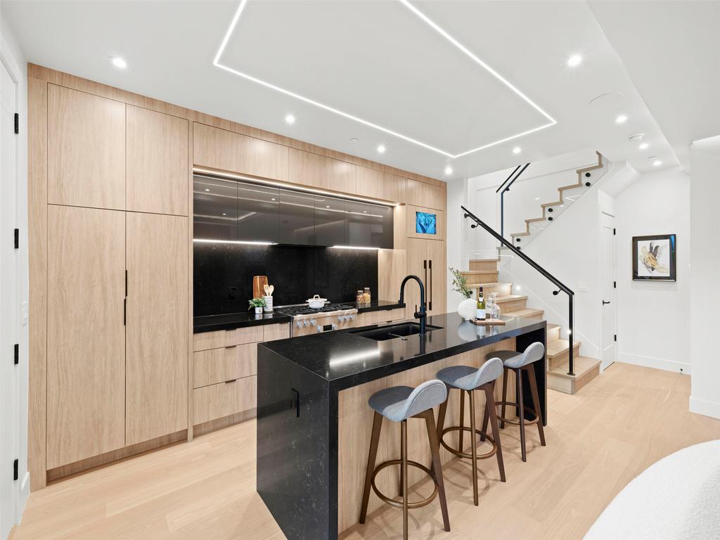 Listing Image for R3103665