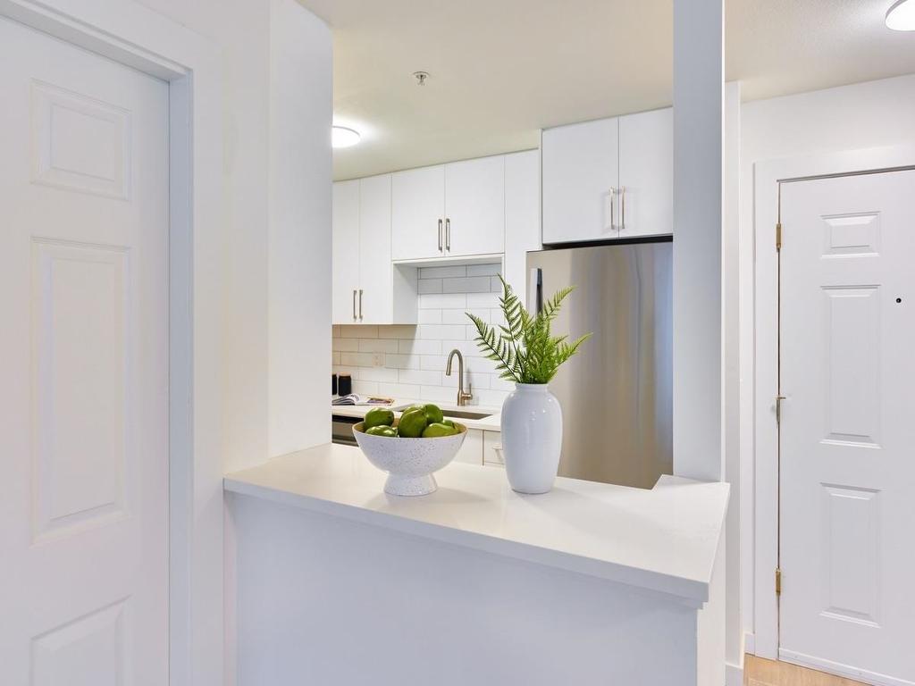 Listing Image for R3103877