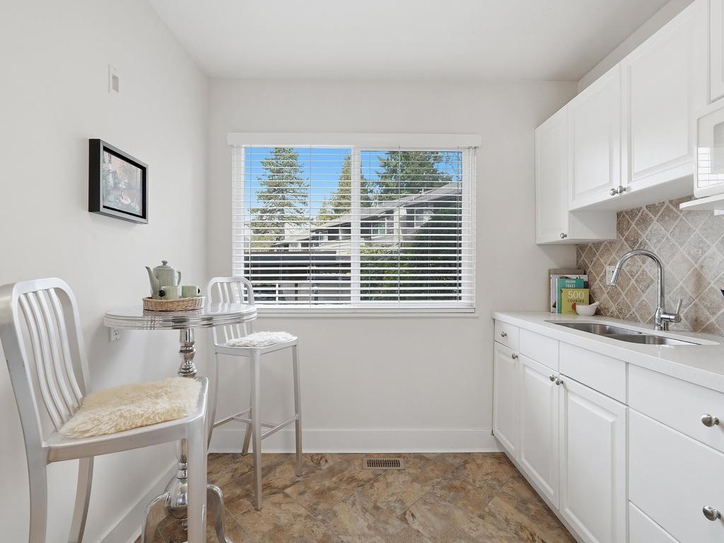 Listing Image for R3103882