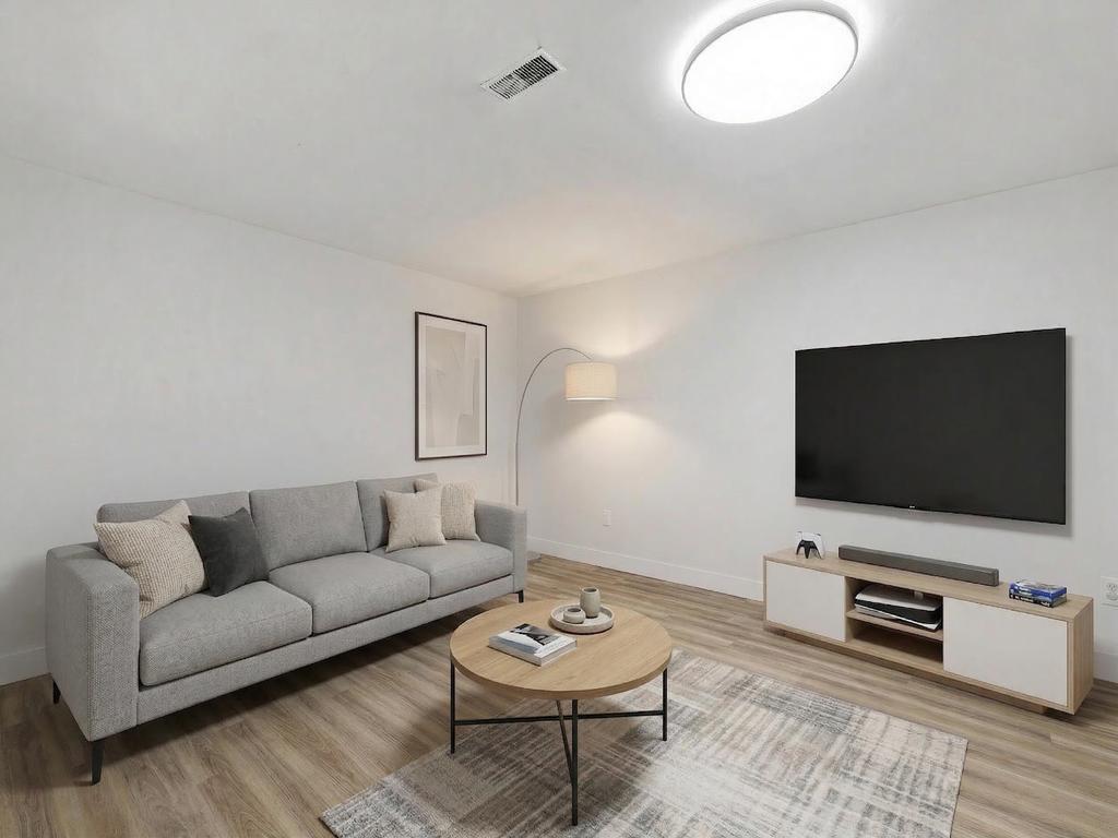 Listing Image for R3103882