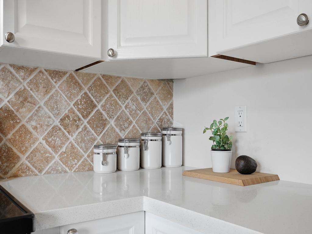 Listing Image for R3103882