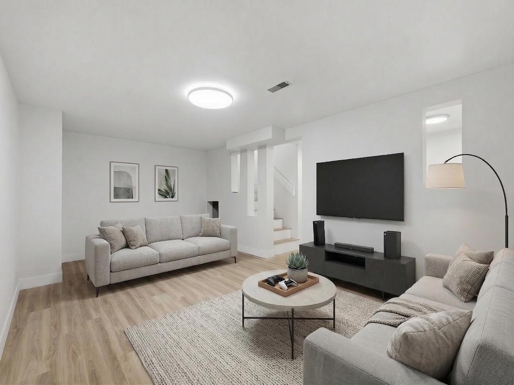 Listing Image for R3103882