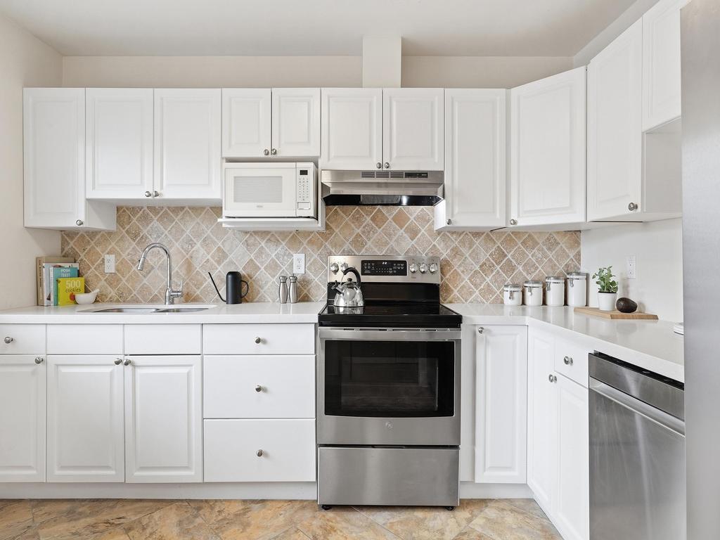 Listing Image for R3103882