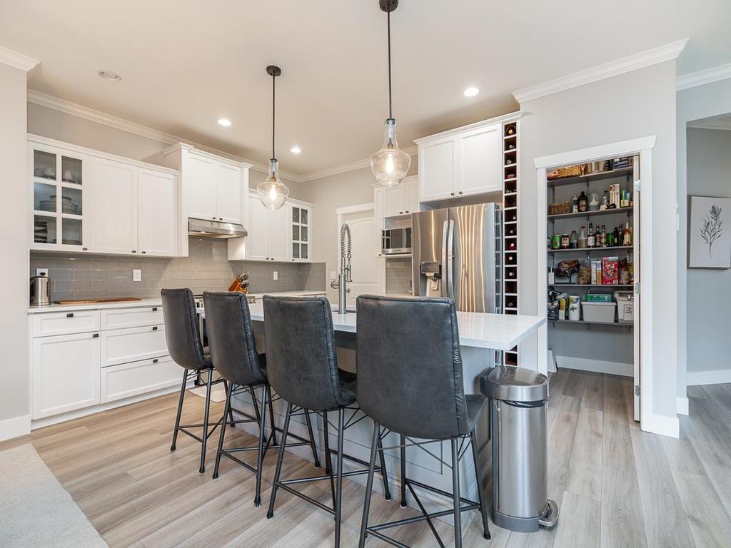 Listing Image for R3103902