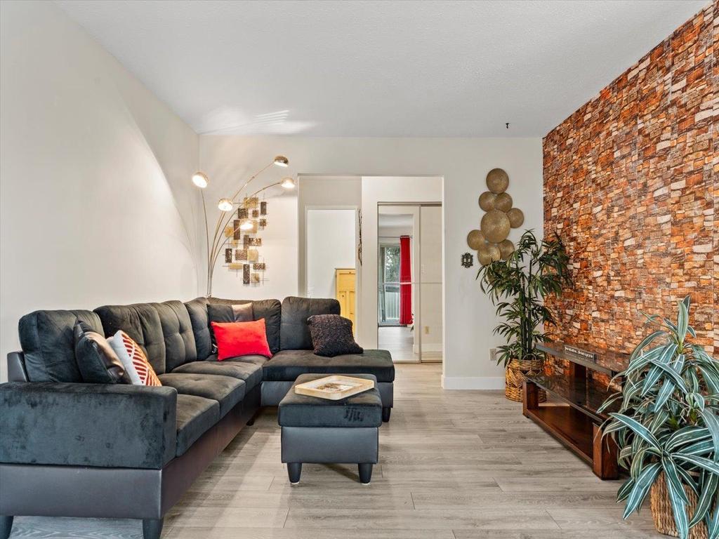 Listing Image for R3103963