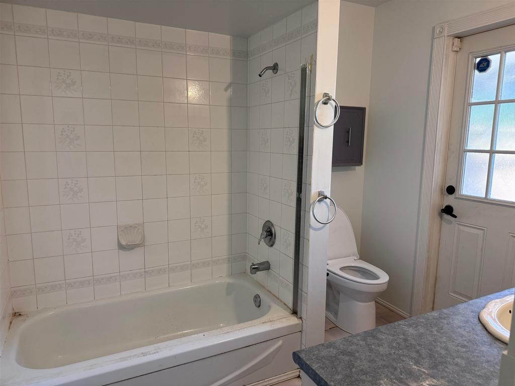 Listing Image for R3103970