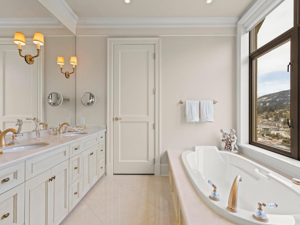 Listing Image for R3104026