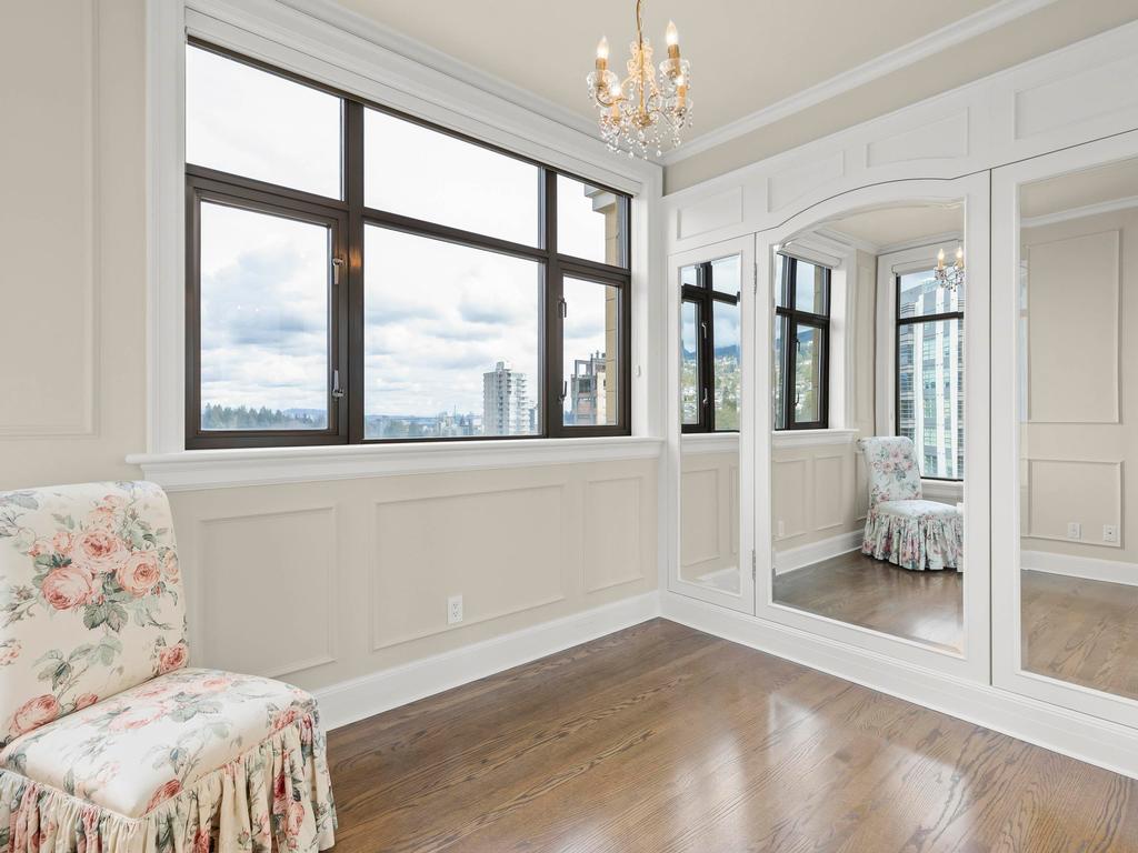 Listing Image for R3104026