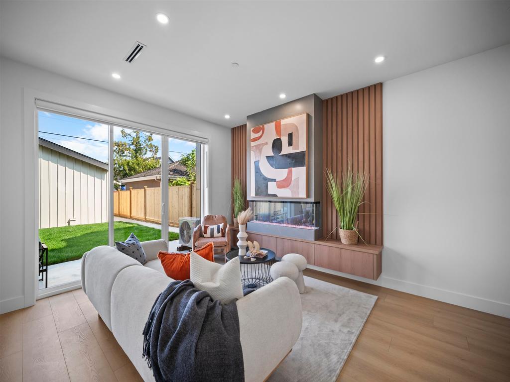 Listing Image for R3104046