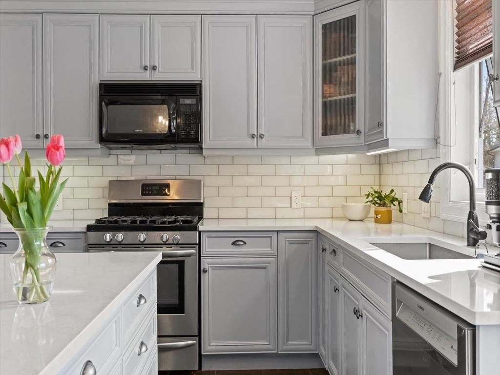 Listing Image for R3104053