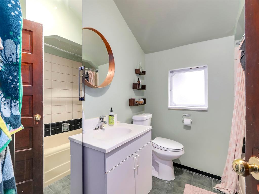 Listing Image for R3104057