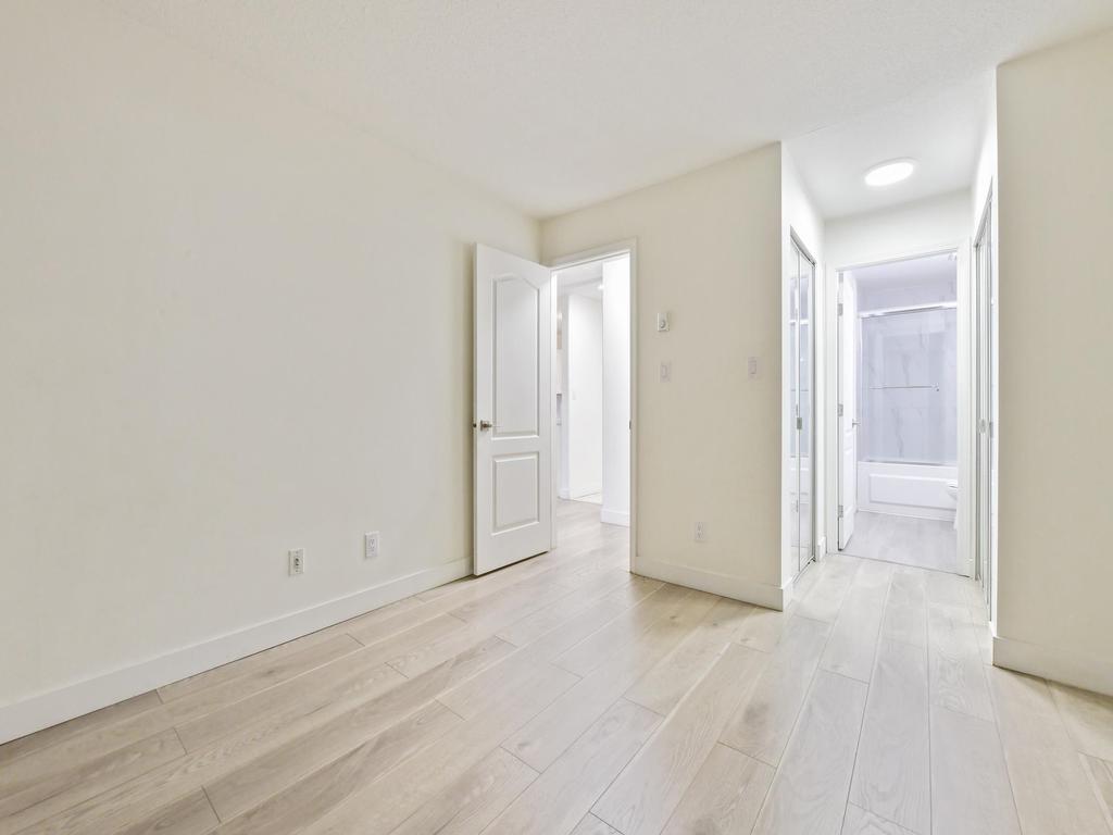 Listing Image for R3104215