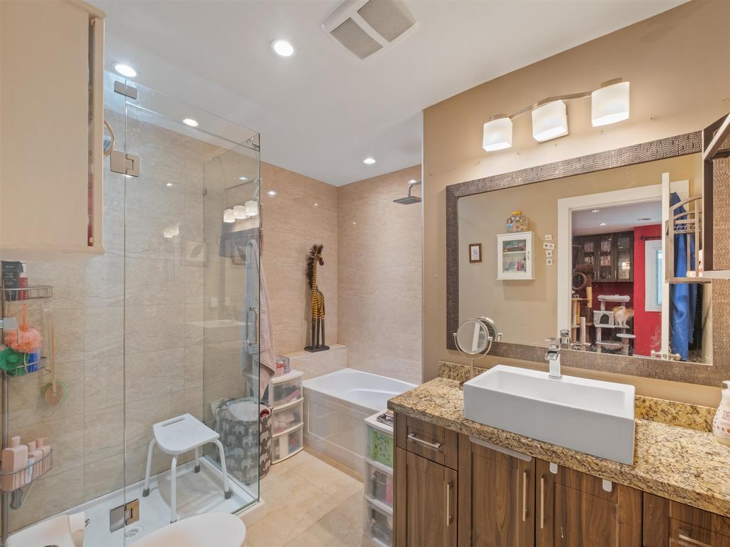 Listing Image for R3104318