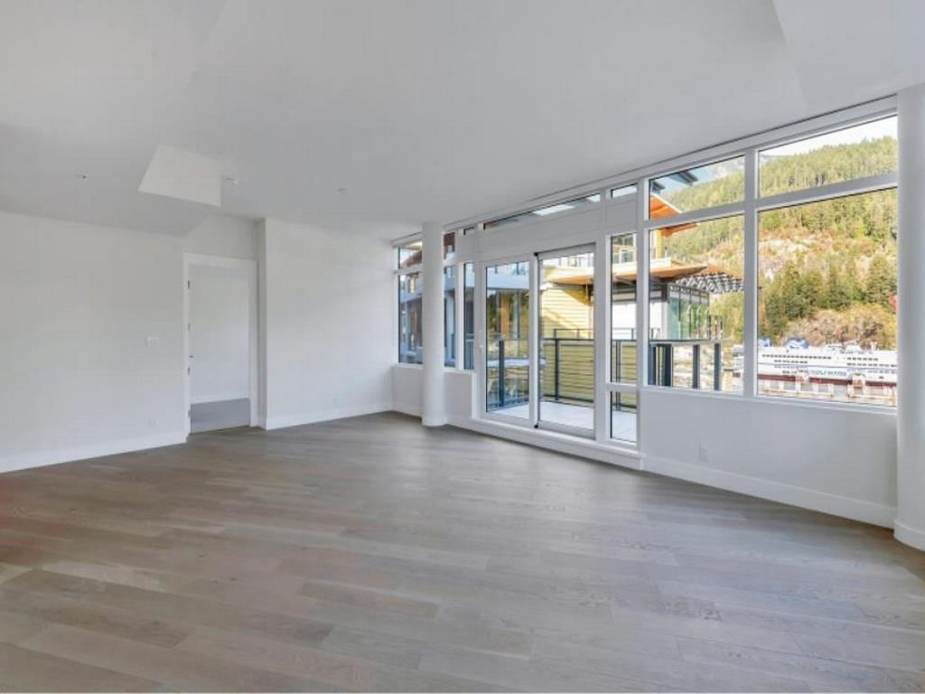 Listing Image for R3104336