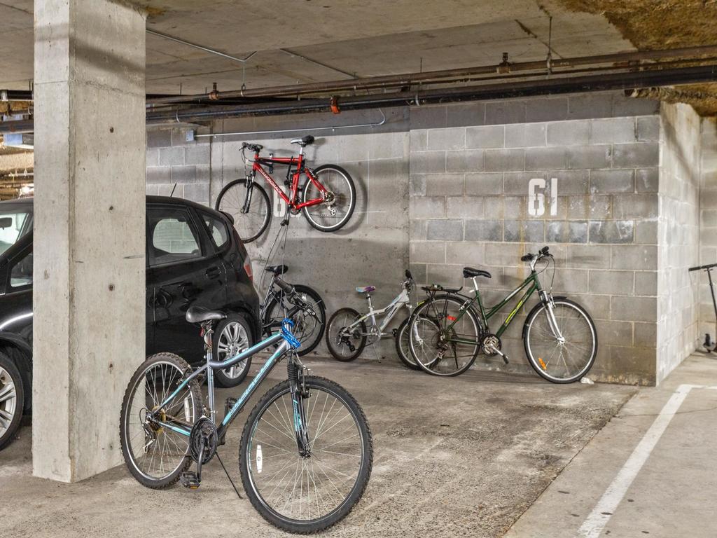 Listing Image for R3104353