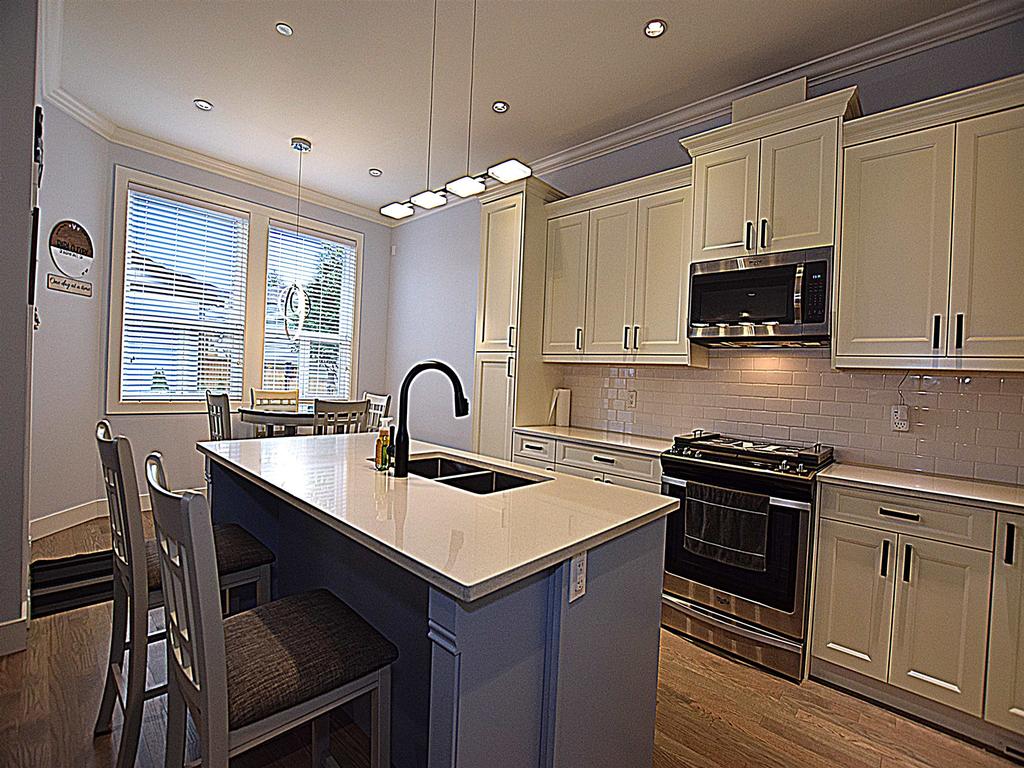 Listing Image for R3104356