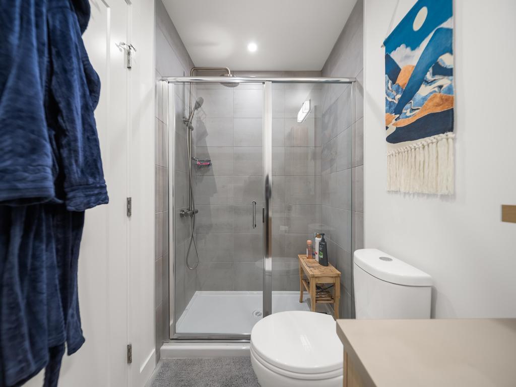 Listing Image for R3104400